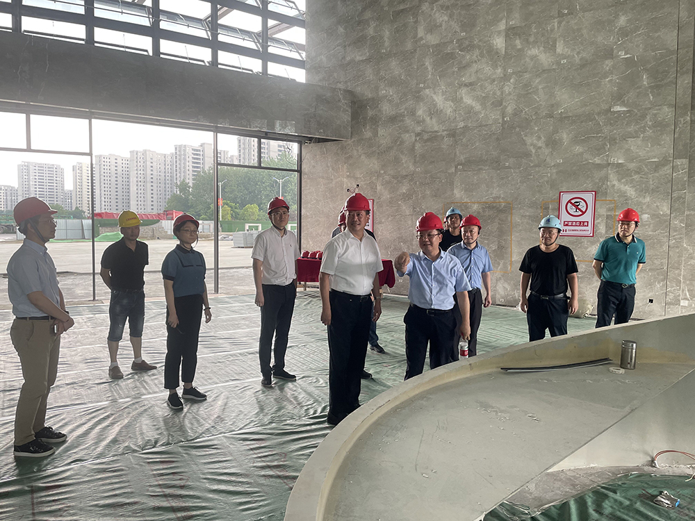 省水利厅副厅长方桂林指导华体网站登陆入口新办公建设.jpg